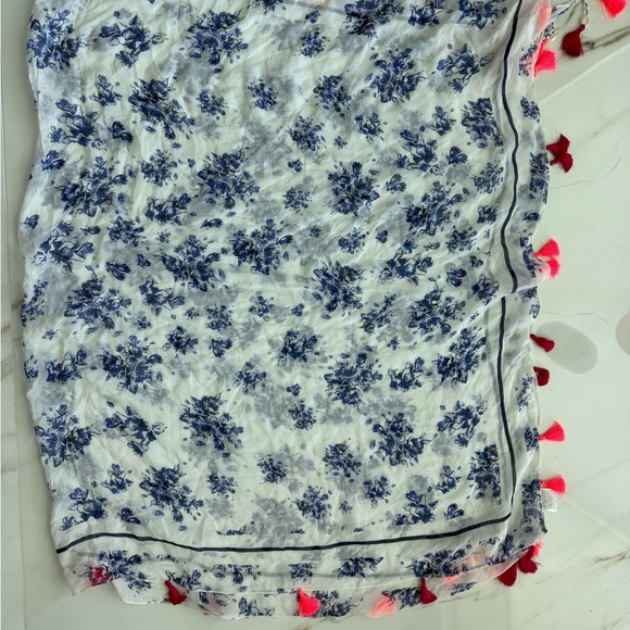 Rococo Sand Cover Up - Picture 6 of 7